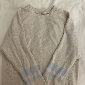 Vineyard Vines sweatshirt